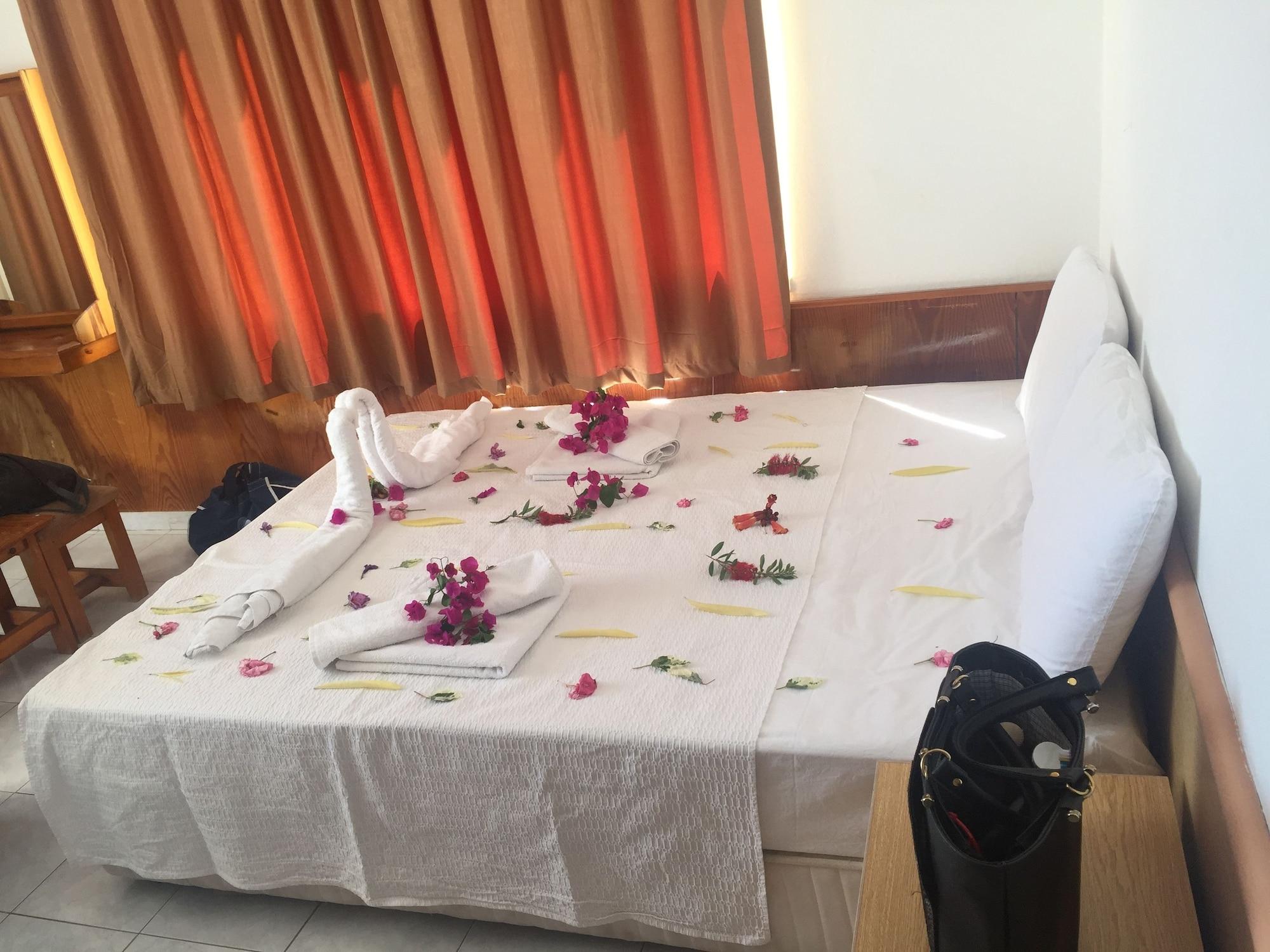 Kleopatra Beach Yildiz Hotel อลันยา ภายนอก รูปภาพ