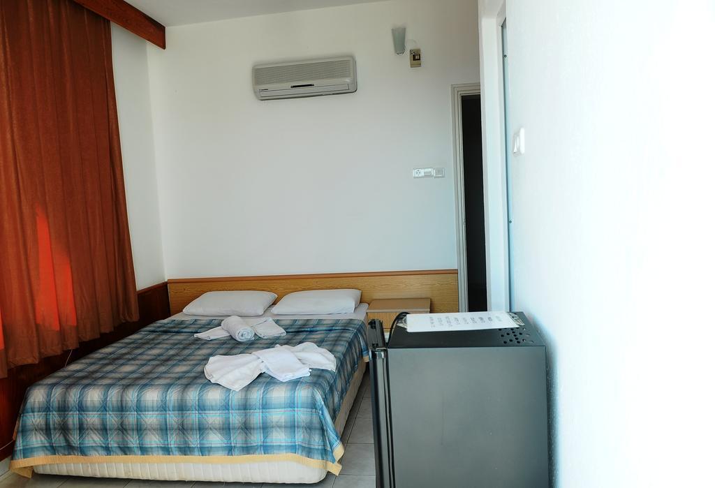 Kleopatra Beach Yildiz Hotel อลันยา ภายนอก รูปภาพ